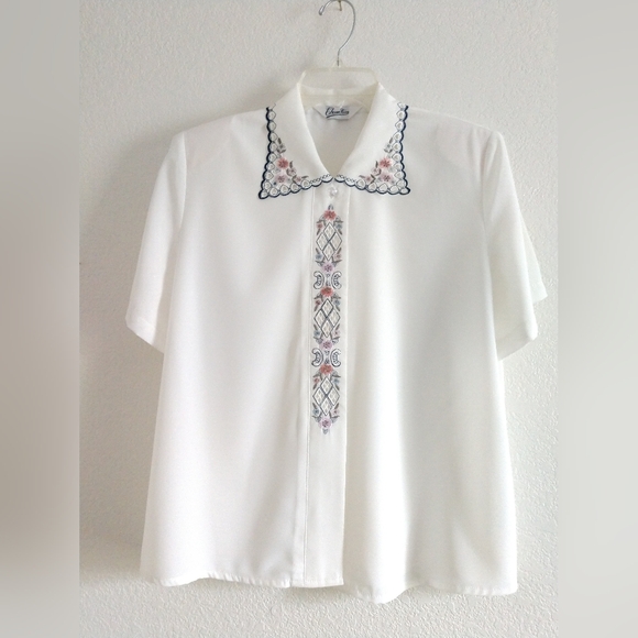 Beautiful Embroidered White Blouse Short Sleeve by Chuan King Large Chest 38" - Picture 1 of 7